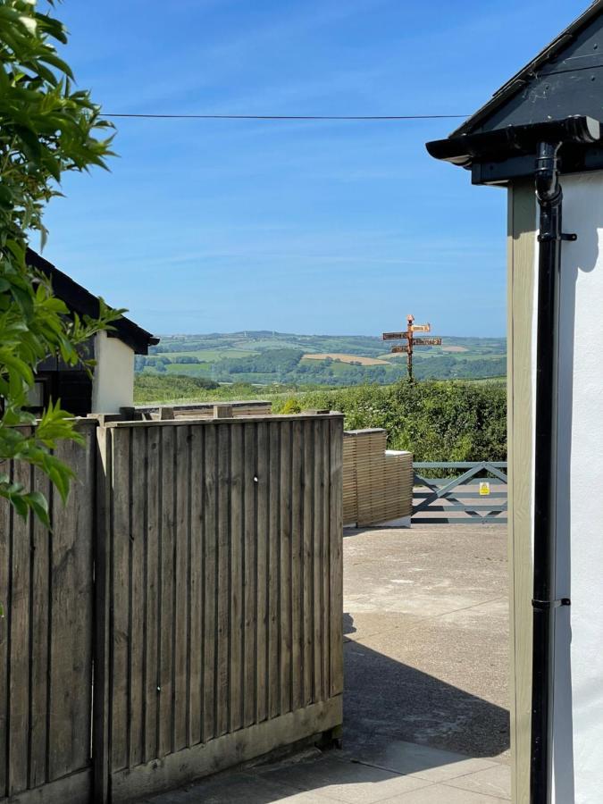 Moorview House Bed & Breakfast Bideford Exterior photo